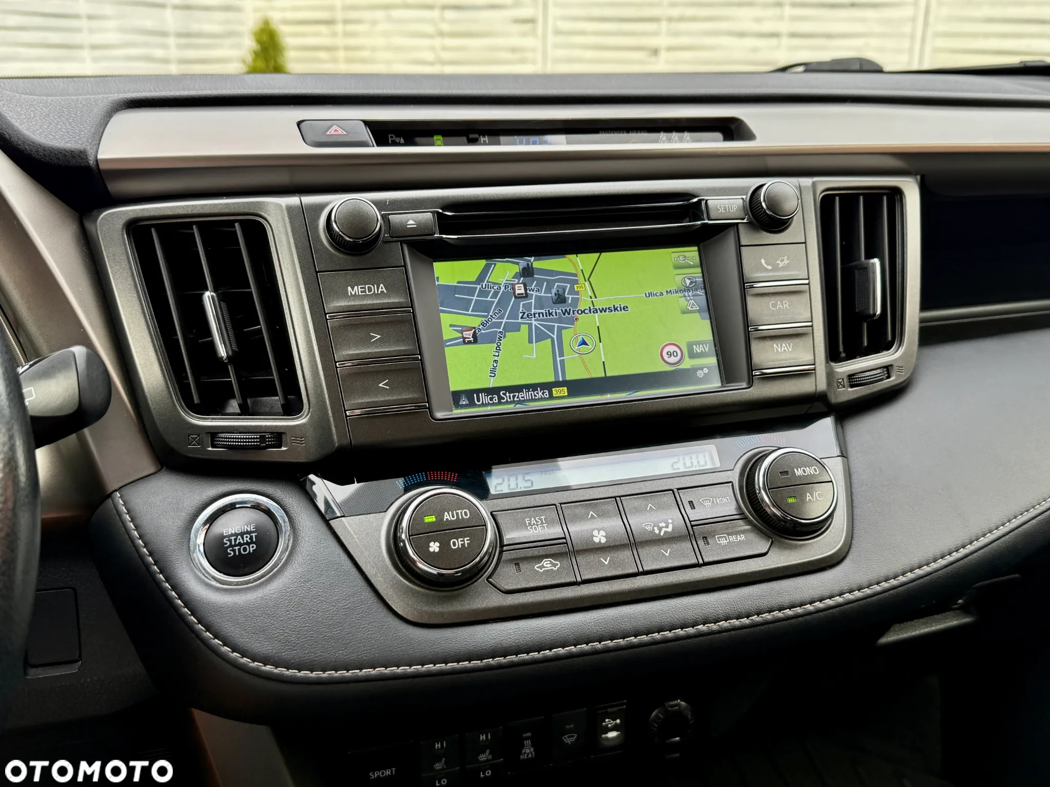 Toyota RAV4 2.0 D-4D 4x4 Executive - 11