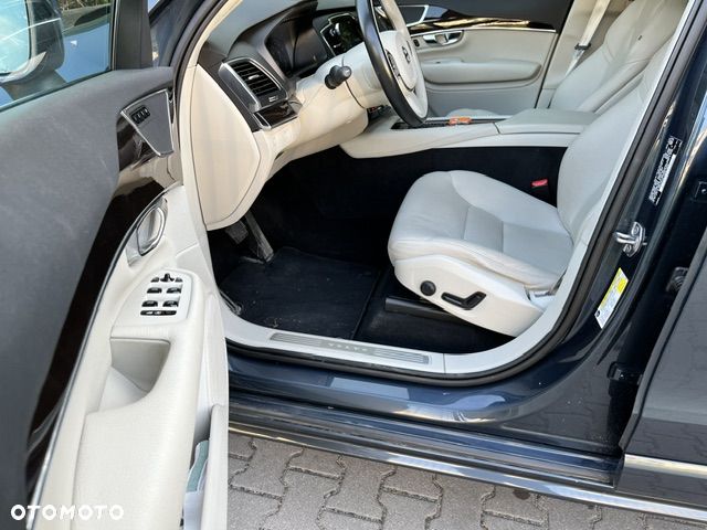 Volvo XC 90 T6 AWD Geartronic Momentum - 13