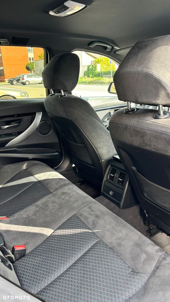 BMW Seria 3 318d M Sport - 22