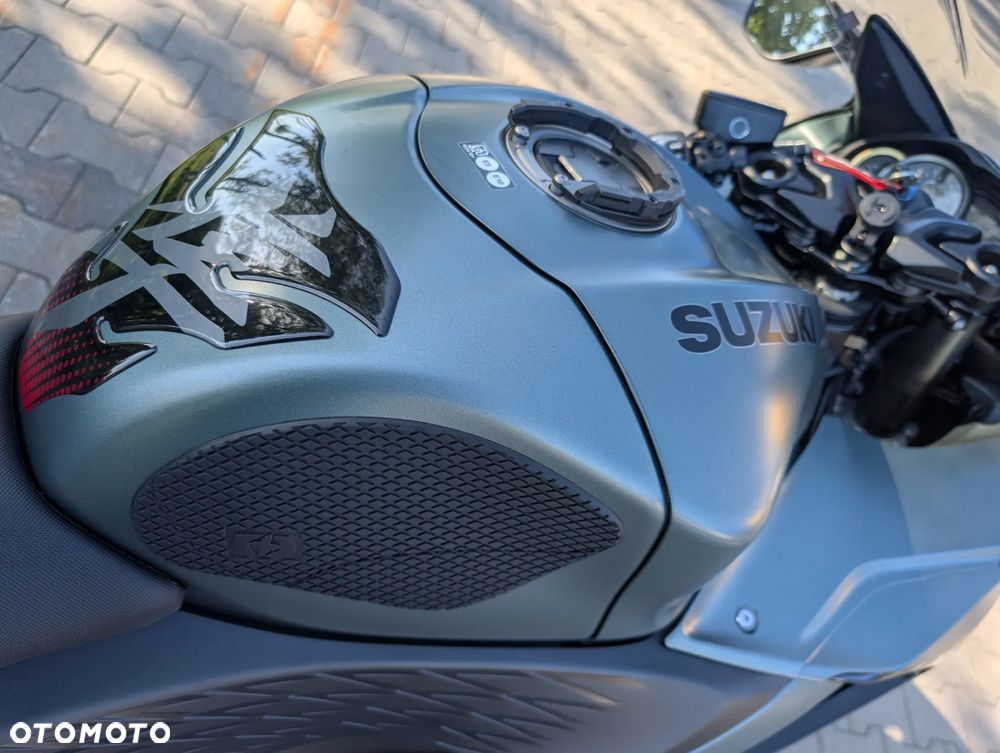 Suzuki Hayabusa - 8