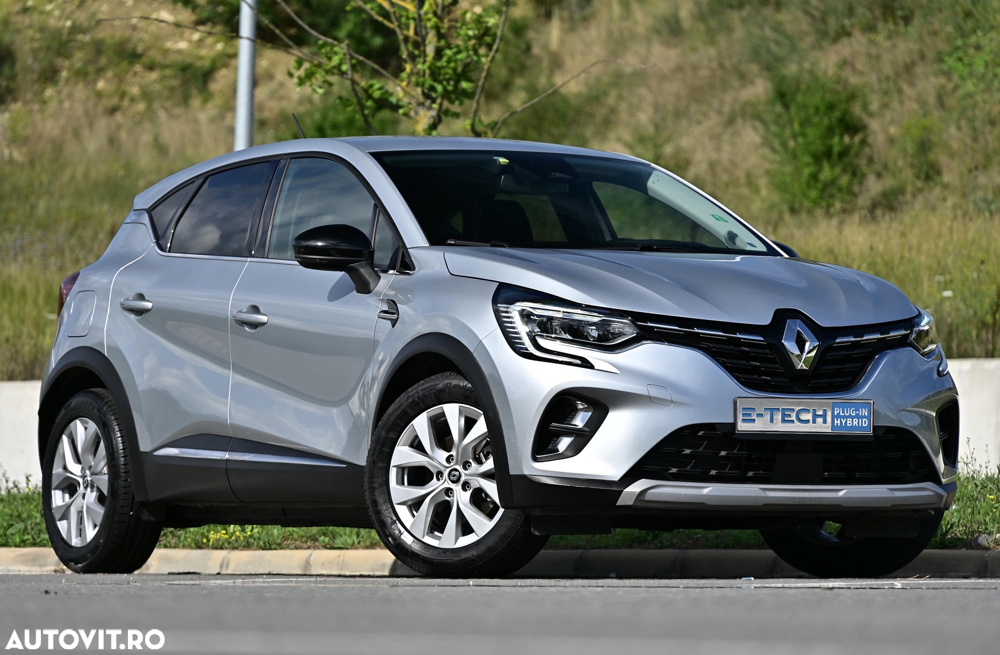 Renault Captur E-Tech PHEV 160 Techno - 4