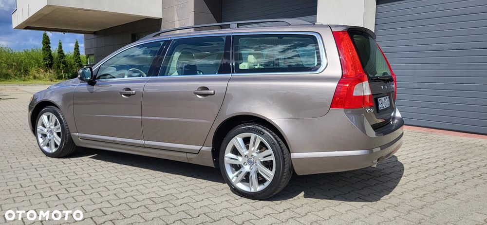 Volvo V70 D5 Geartronic Momentum - 2