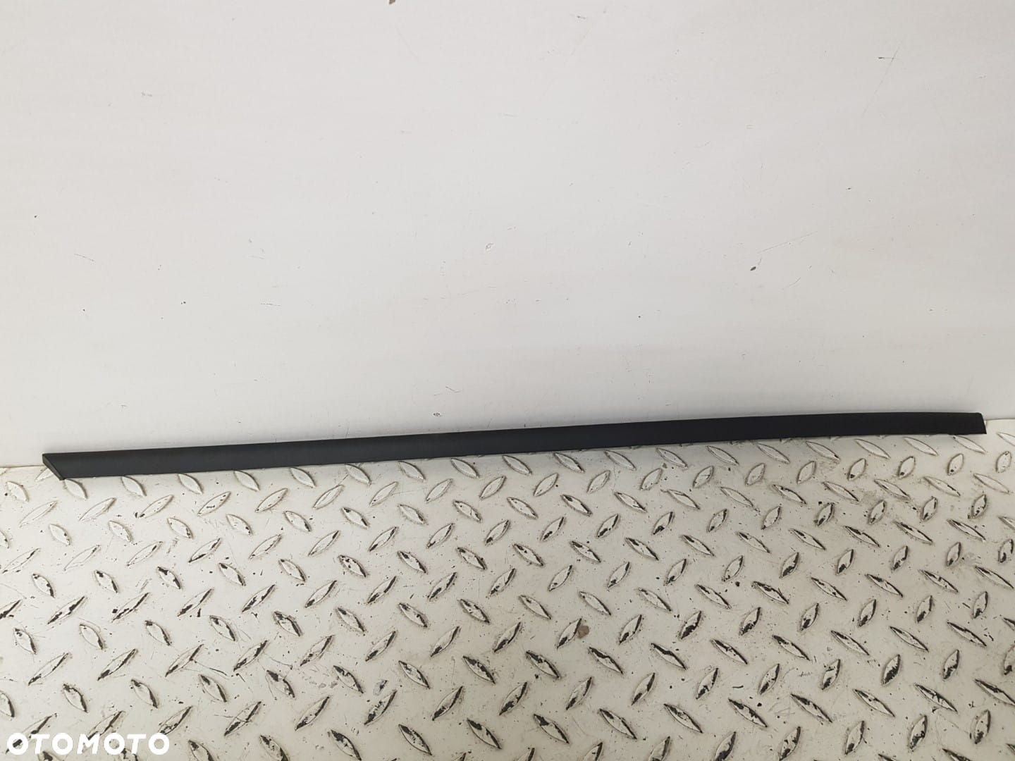 FABRYCZNIE NOWA ORYGINALNA  LISTWA LEWA SZYBY CZOŁOWEJ CUPRA SEAT LEON IV 4 5FA854327B - 2