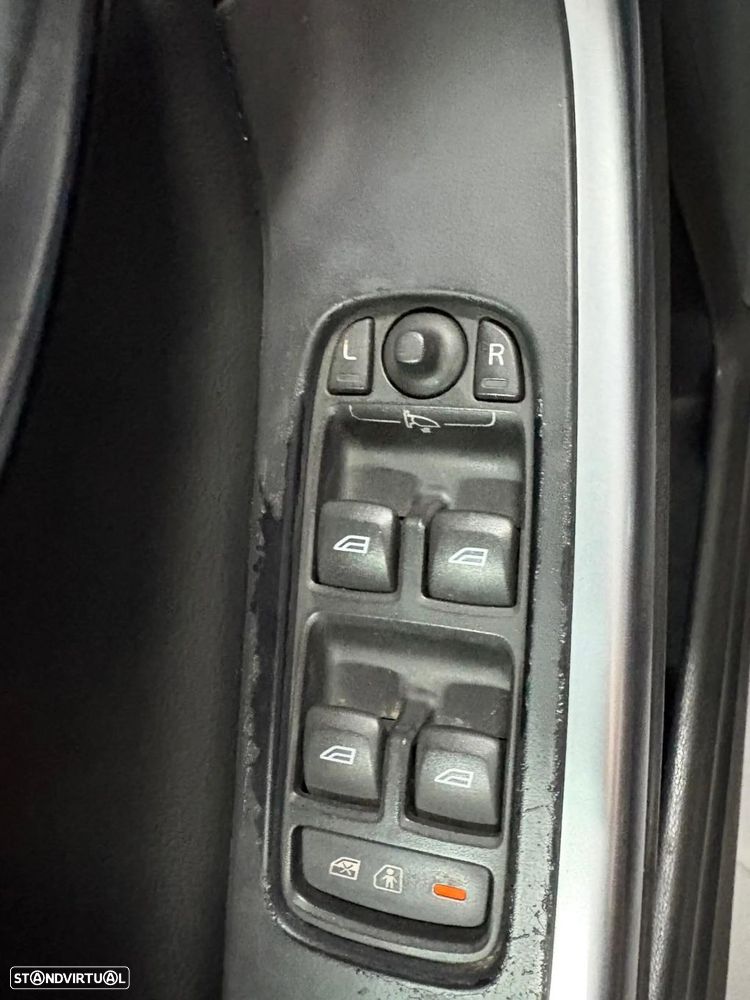Volvo V60 2.0 D2 Summum Geartronic - 15