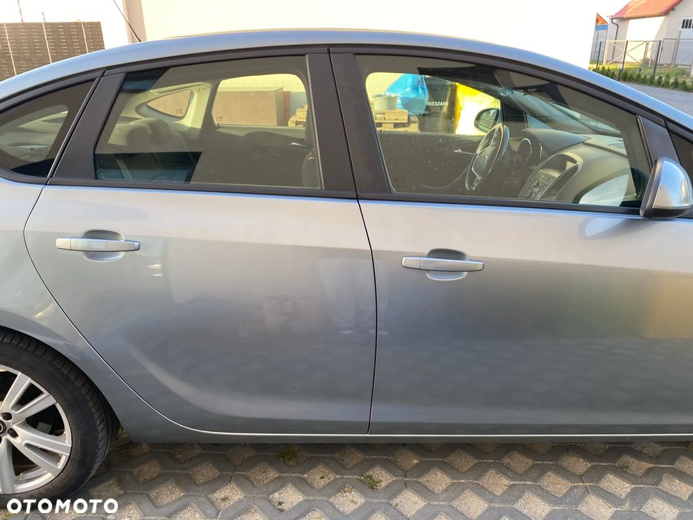 Opel Astra 1.4 T EU6 - 5