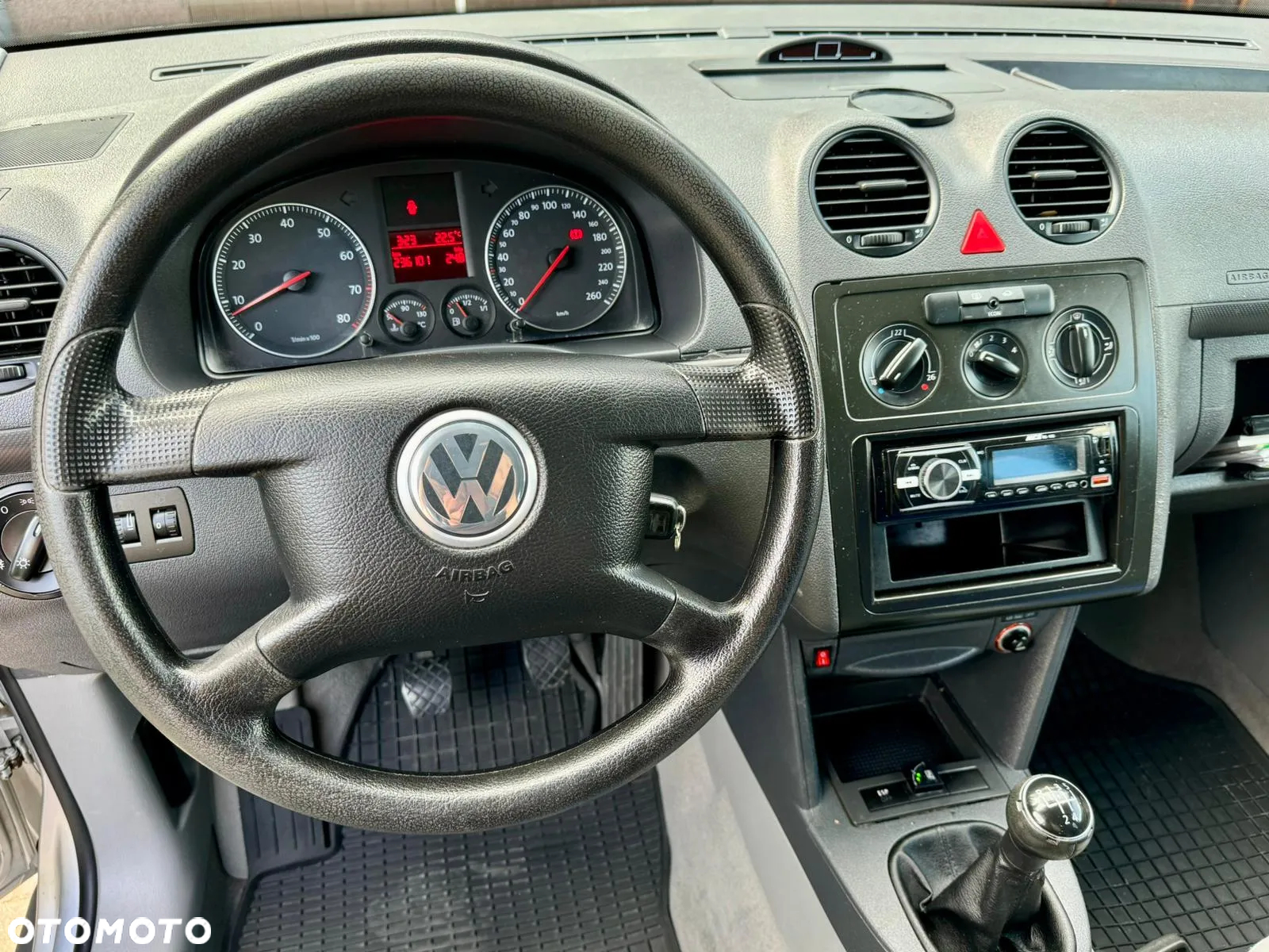 Volkswagen Caddy - 17