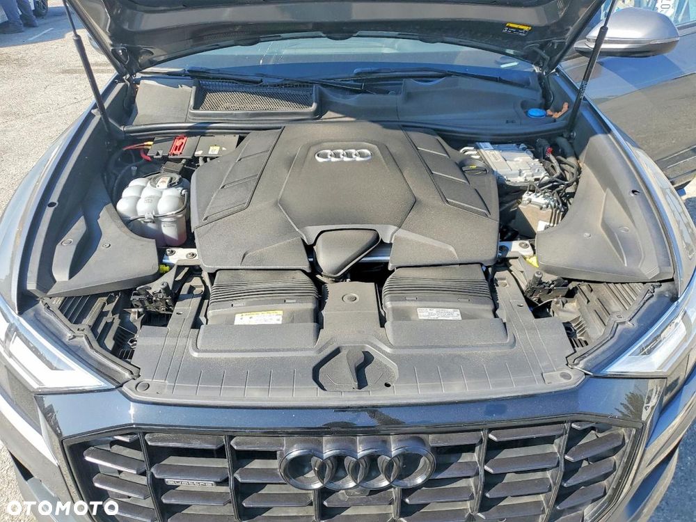 Audi Q8 - 12
