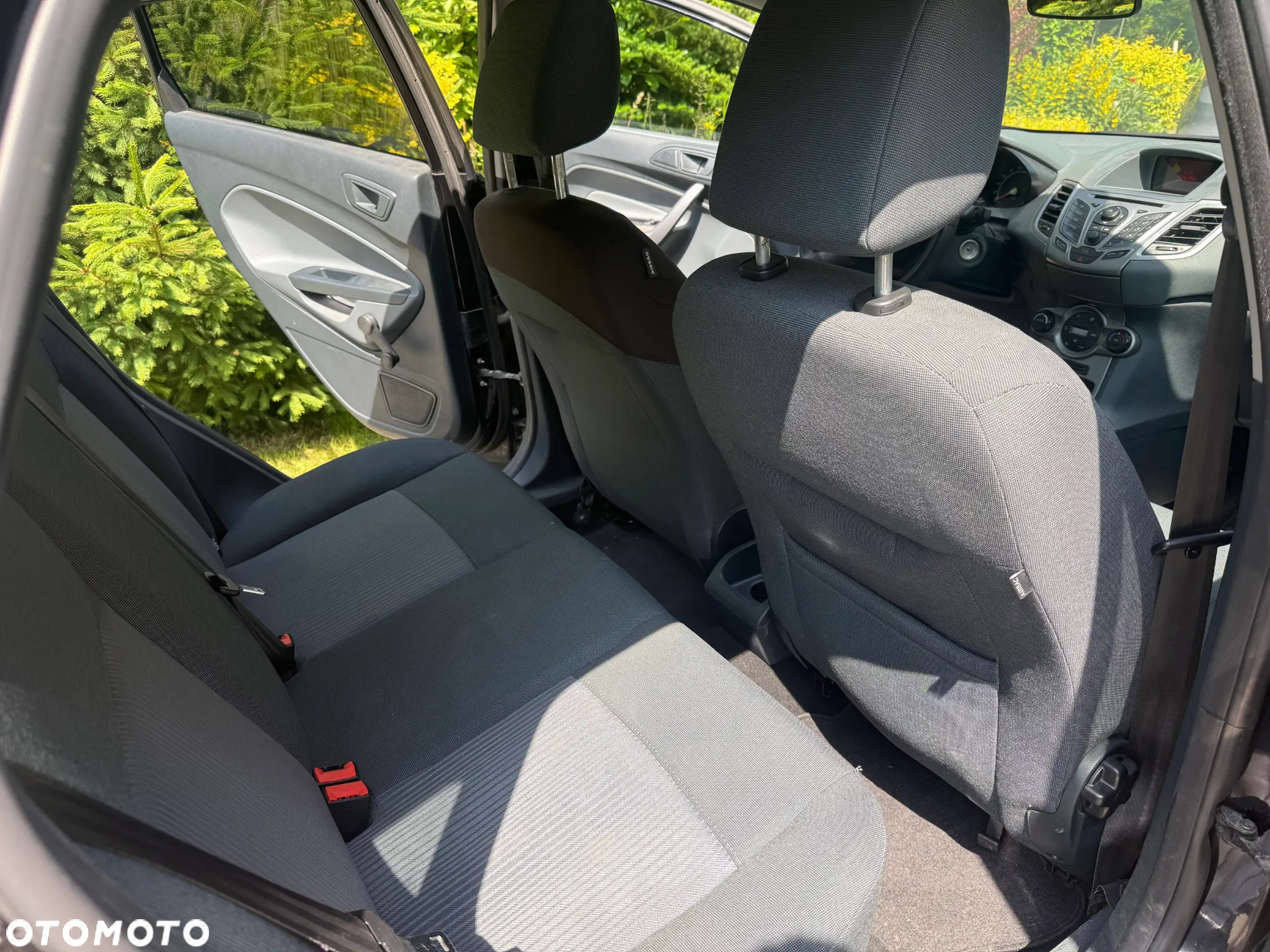 Ford Fiesta 1.4 TDCi Ambiente - 8