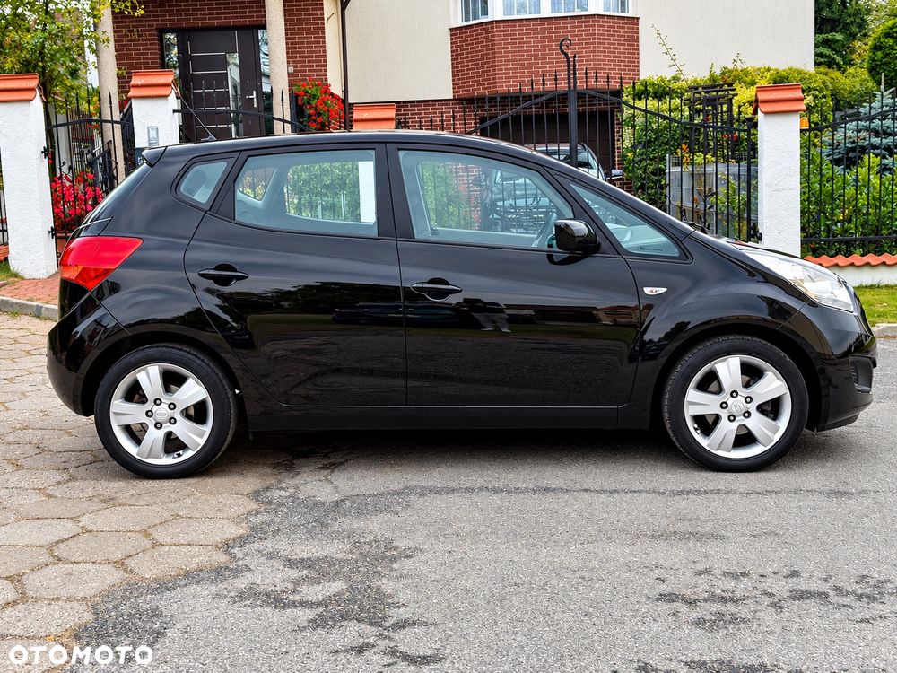 Kia Venga - 12