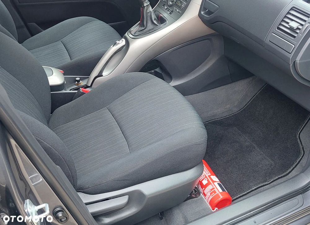 Toyota Auris 1.4 D-4D - 15