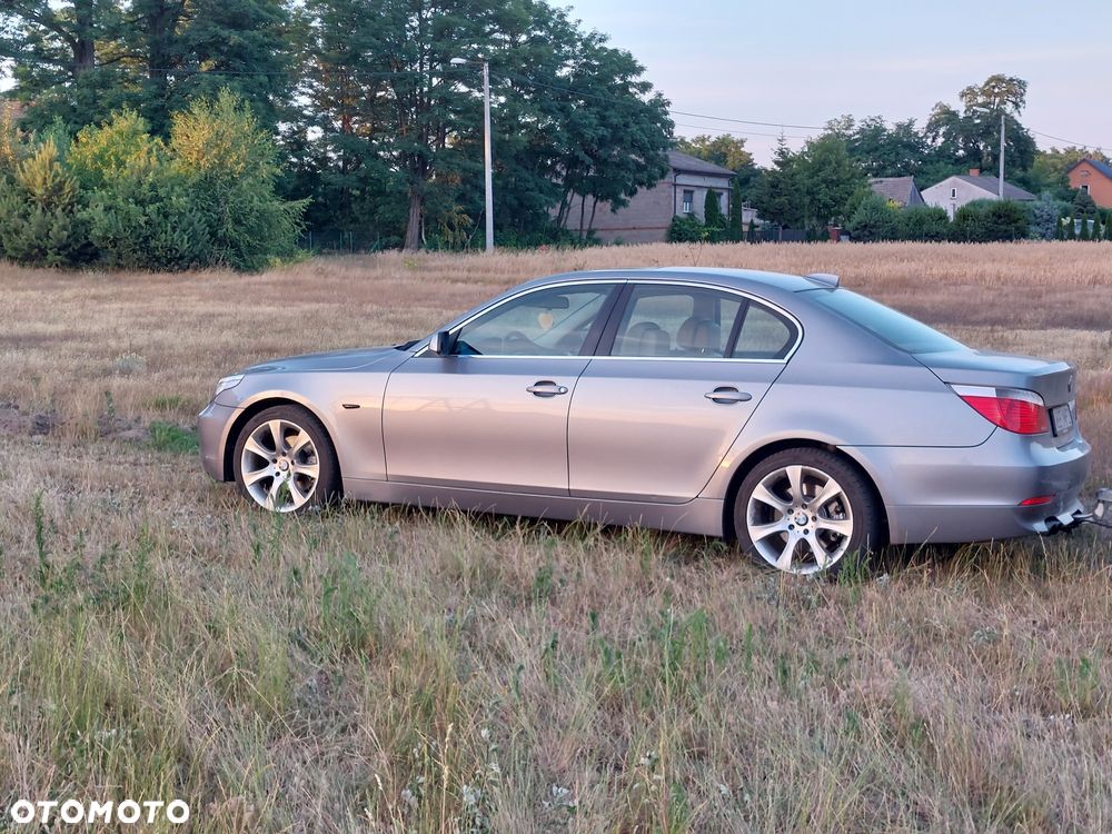 BMW Seria 5 520i - 12