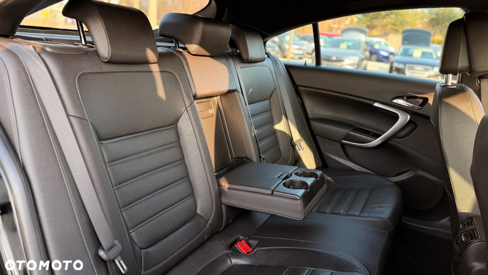 Opel Insignia 2.0 T Cosmo - 25