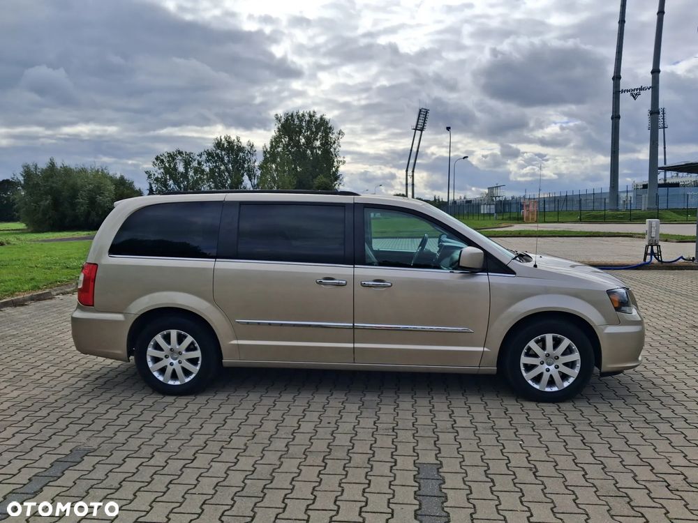 Chrysler Town & Country 3.6 Touring - 8