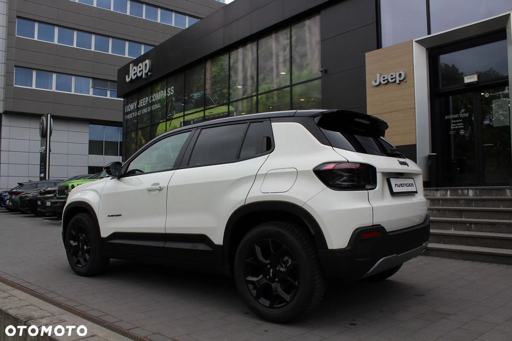 Jeep Avenger 1.2 T3 mHEV Black Edition FWD eDCT6 - 12