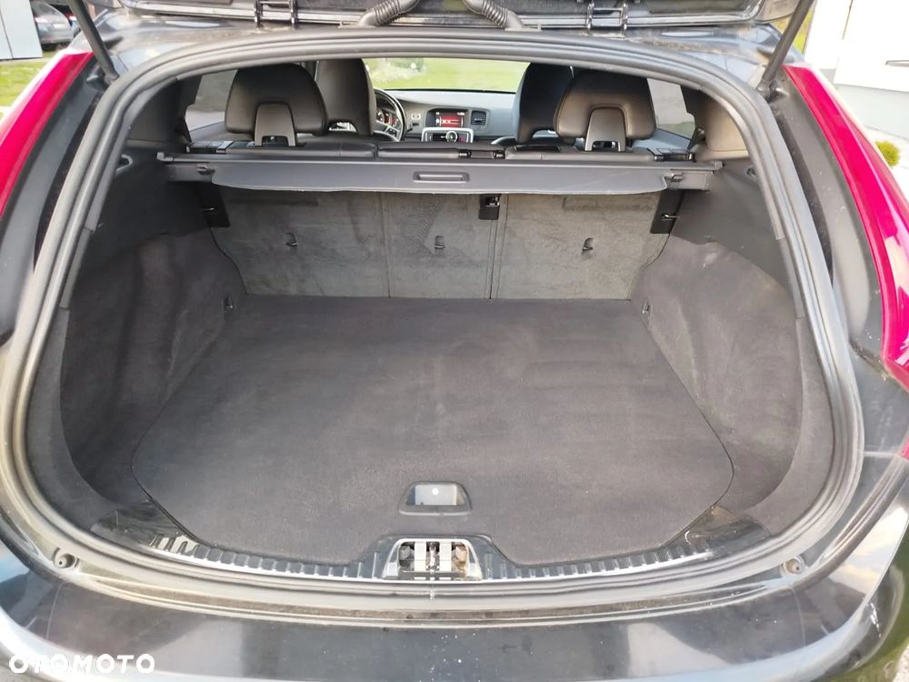 Volvo V60 D4 Geartronic Summum - 36