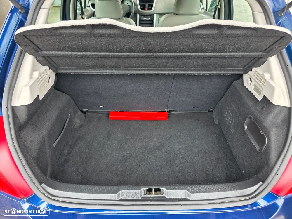 Peugeot 207 1.6 HDi Sport - 29