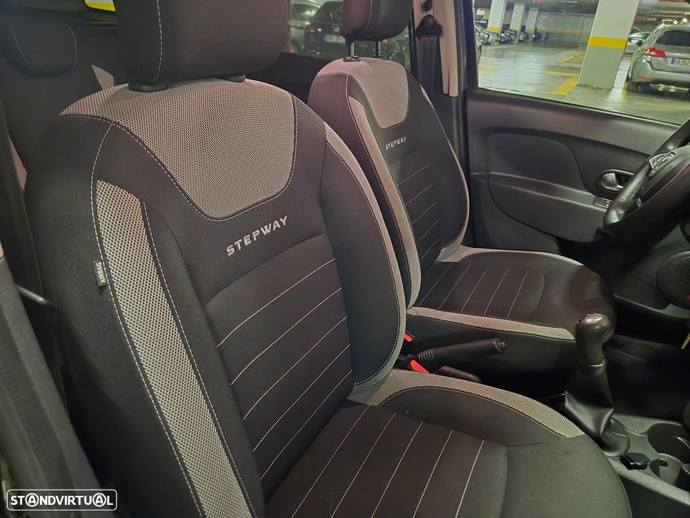 Dacia Logan MCV 0.9 TCe Stepway - 31