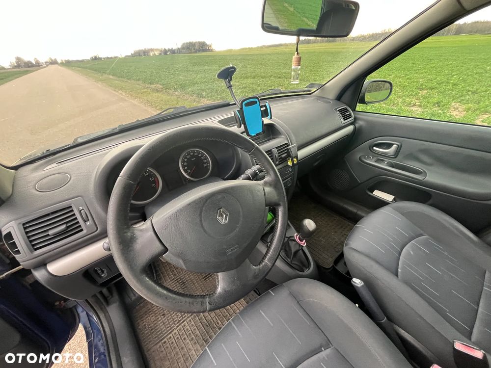 Renault Clio - 18