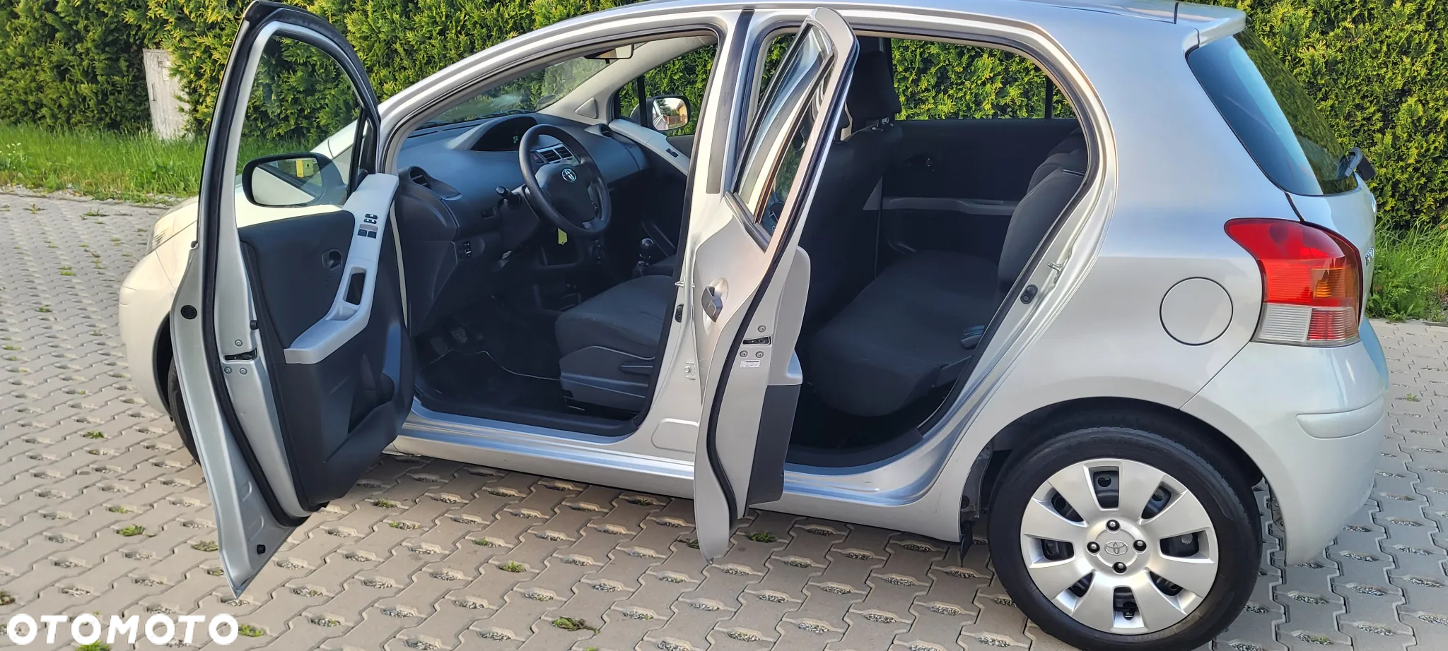 Toyota Yaris 1.33 Luna - 16