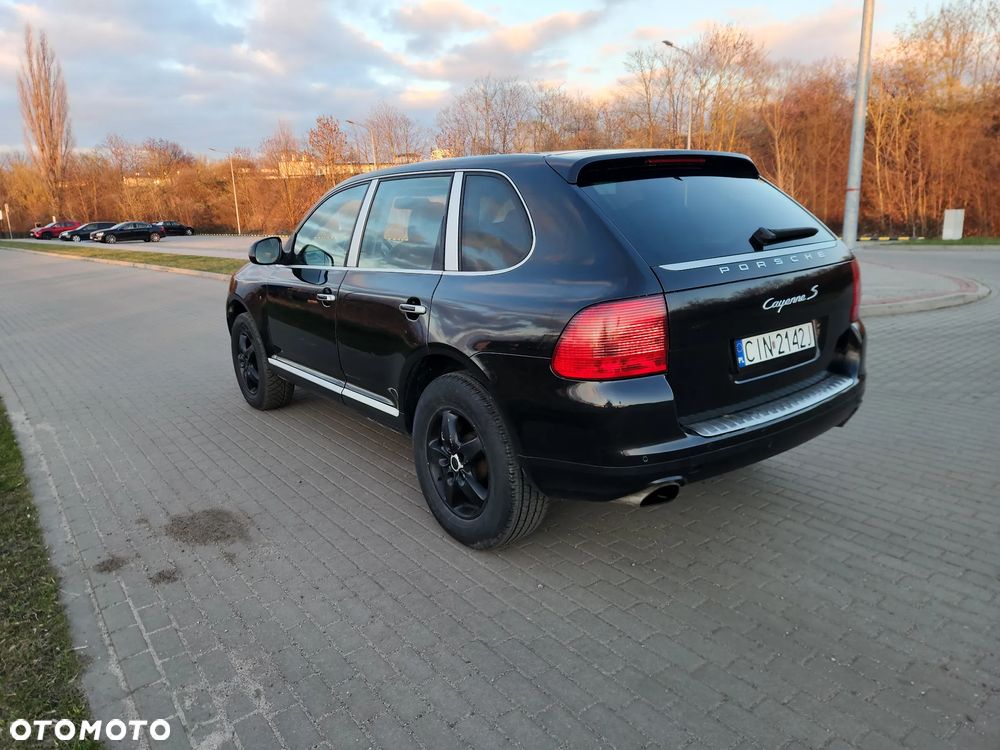 Porsche Cayenne - 4
