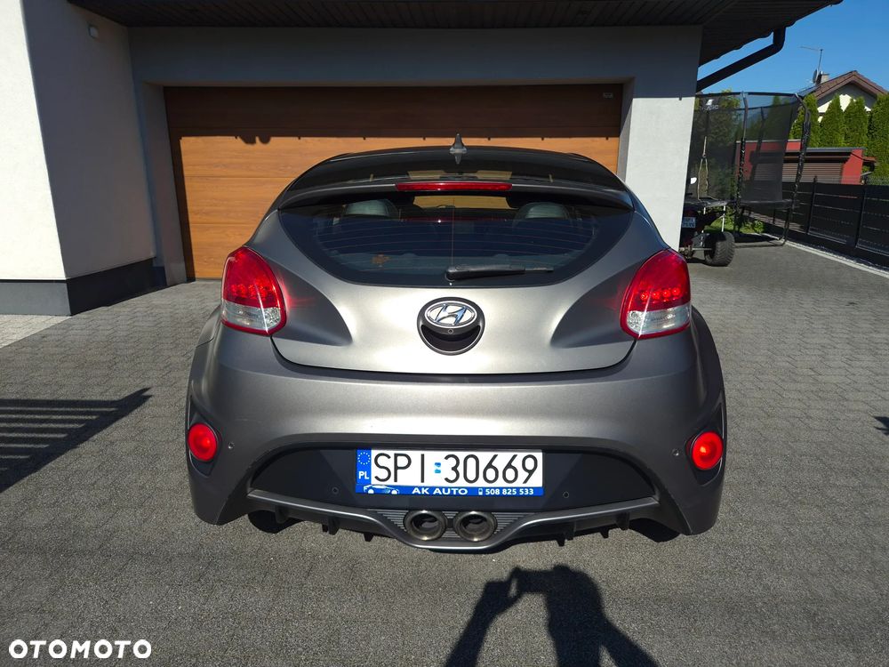 Hyundai Veloster - 12