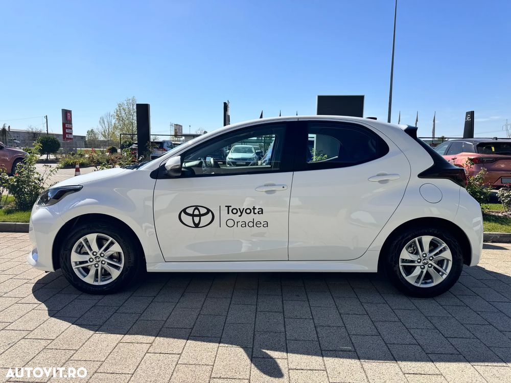 Toyota Yaris 1.5 VVT-i HSD Active - 4