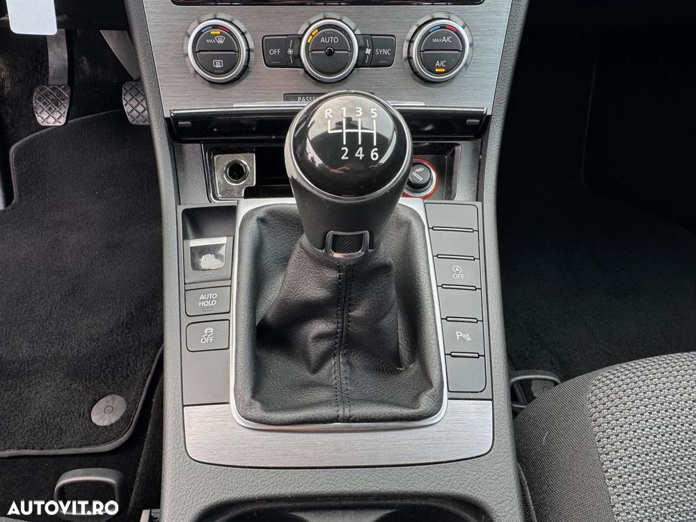 Volkswagen Passat Variant 2.0 TDI BlueMotion Technology DPF Comfortline - 7