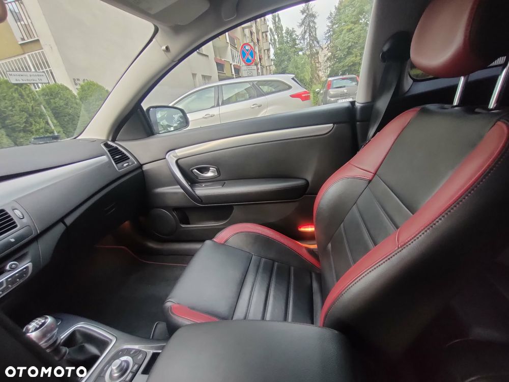 Renault Laguna 2.0 dCi GT - 18