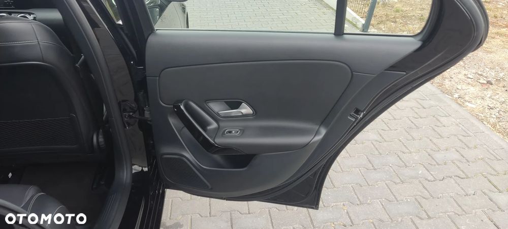 Mercedes-Benz Klasa A 180 d 7G-DCT Style - 33