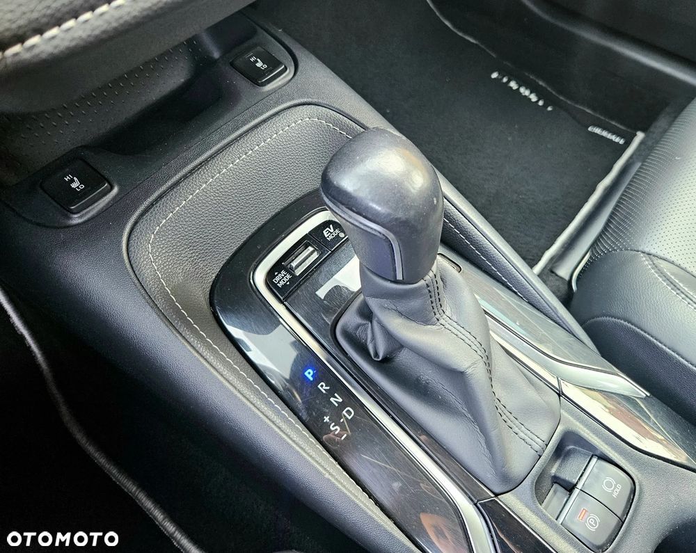 Toyota Corolla - 25