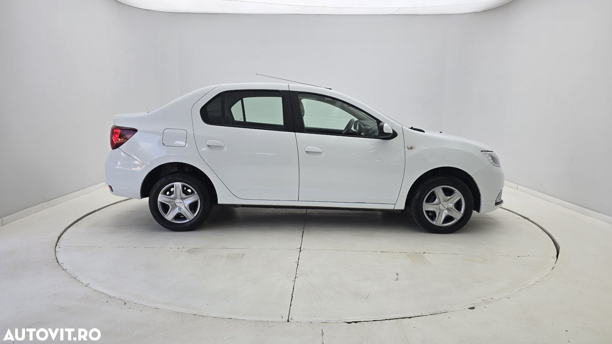 Dacia Logan - 5