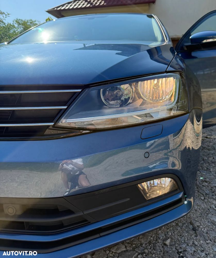Volkswagen Jetta - 25