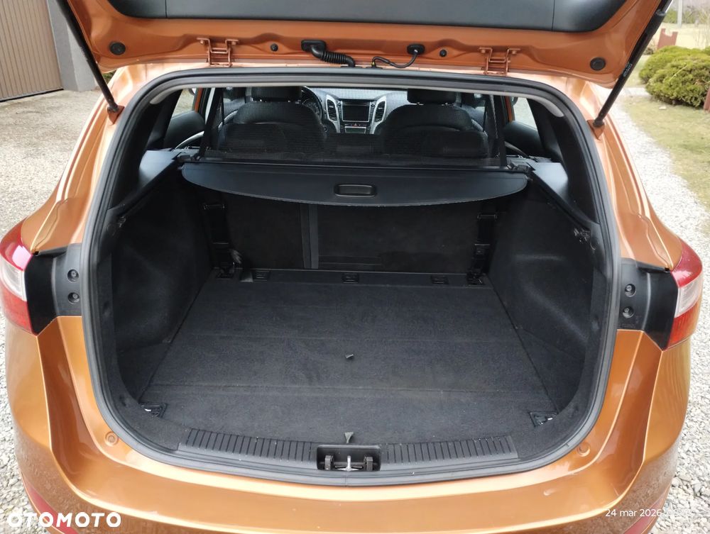 Hyundai i30 blue Kombi 1.6 GDi Trend - 18