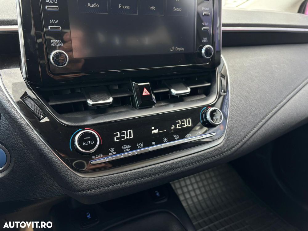 Toyota Corolla - 21