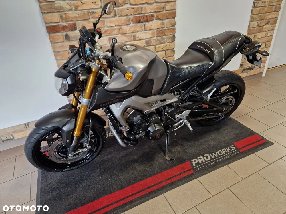 Yamaha MT - 7