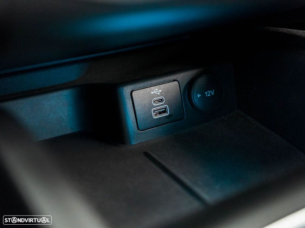 Ford Focus 1.0 EcoBoost MHEV ST-Line - 27