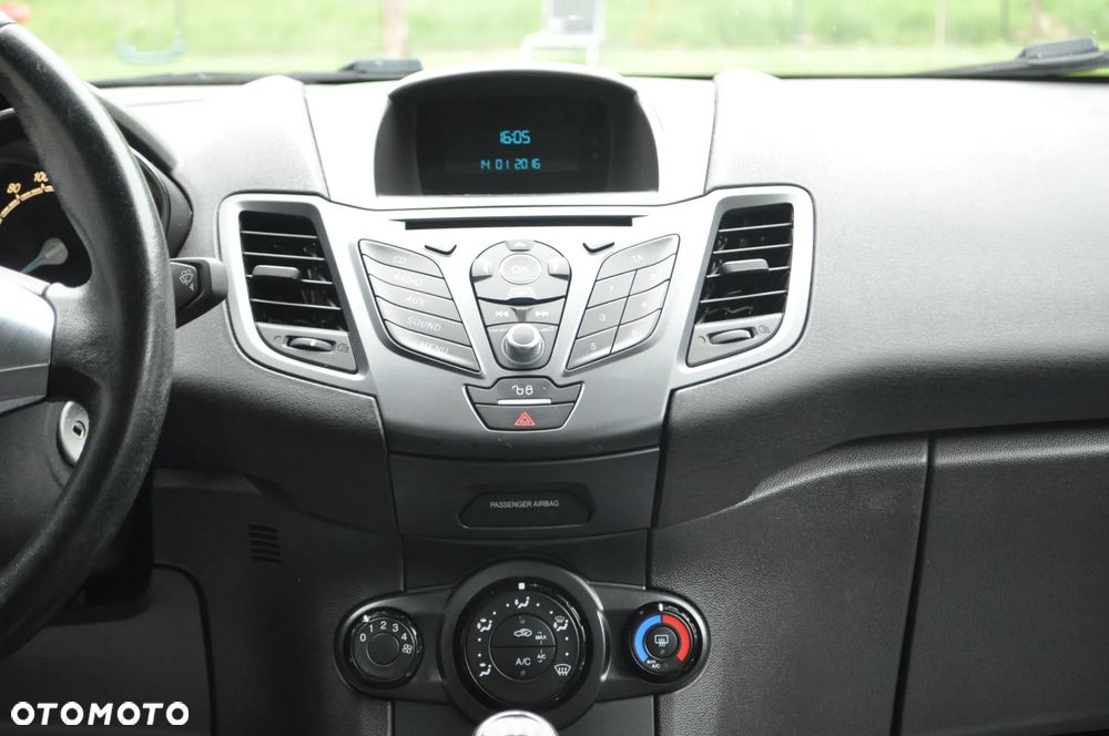 Ford Fiesta 1.25 Trend SVP - 24