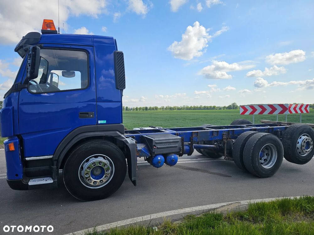 Volvo FM 9 , 6X2 , 300KM , - 16