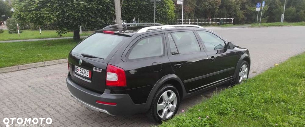 Skoda Octavia Combi 2.0 TDI DPF Scout 4x4 - 31
