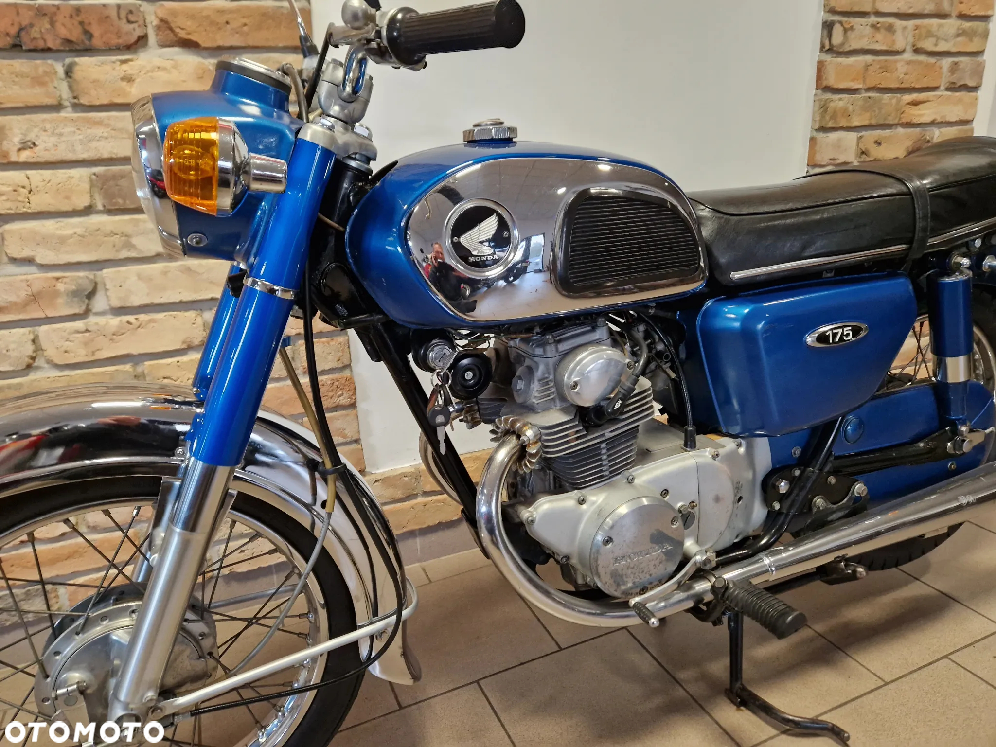 Honda CB - 11