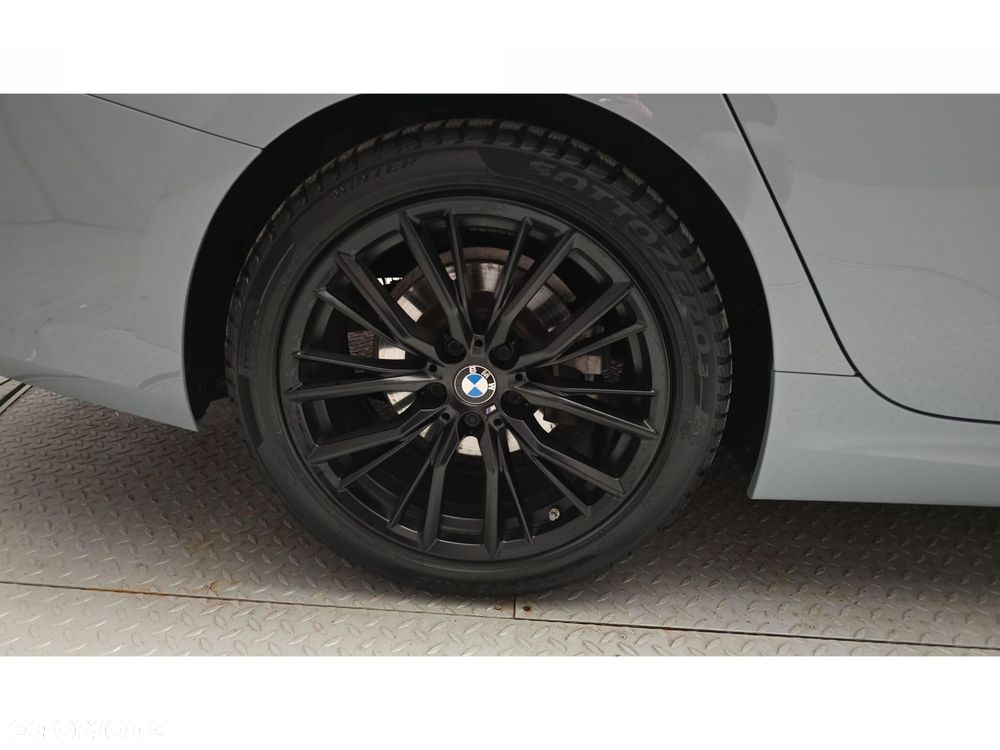 BMW Seria 3 - 25