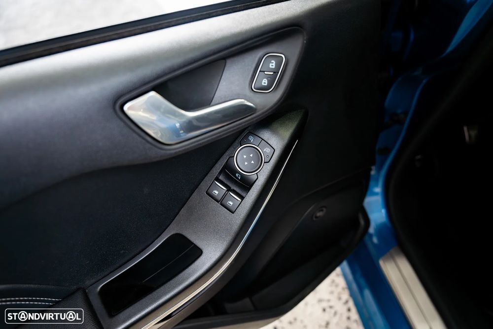 Ford Fiesta 1.5 EcoBoost S&S ST X - 44