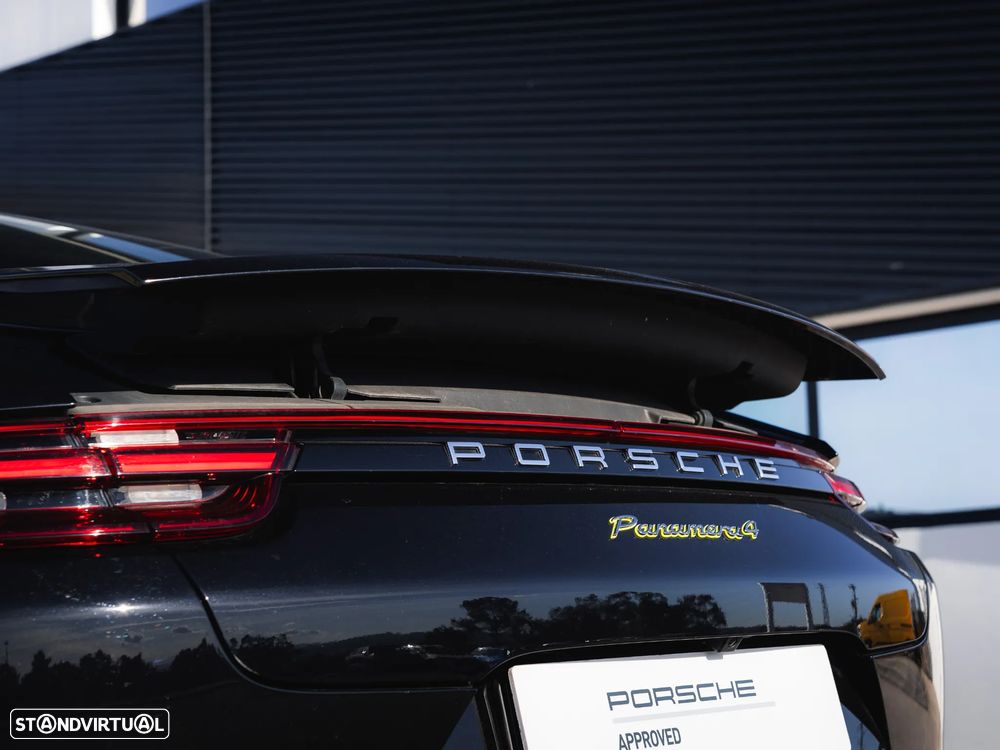Porsche Panamera 4 E-Hybrid - 29