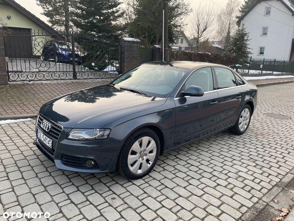 Audi A4 Limousine - 12