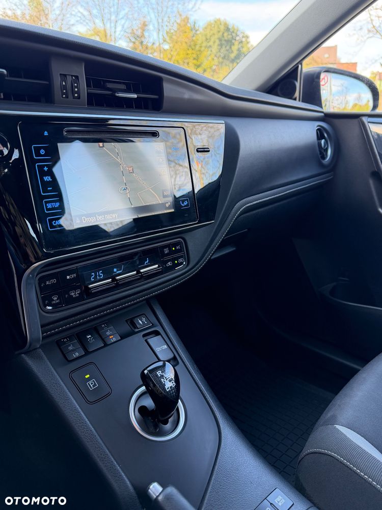 Toyota Auris - 13