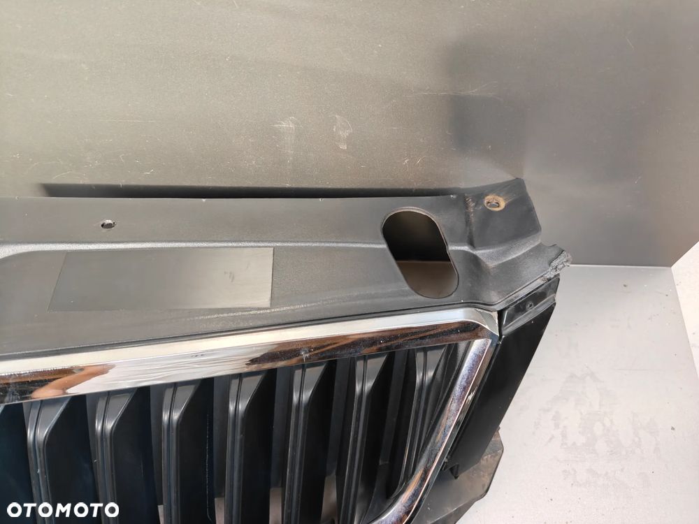 Grill Skoda Octavia 3 III Atrapa Chłodnicy Kratka 5E0853653 - 5