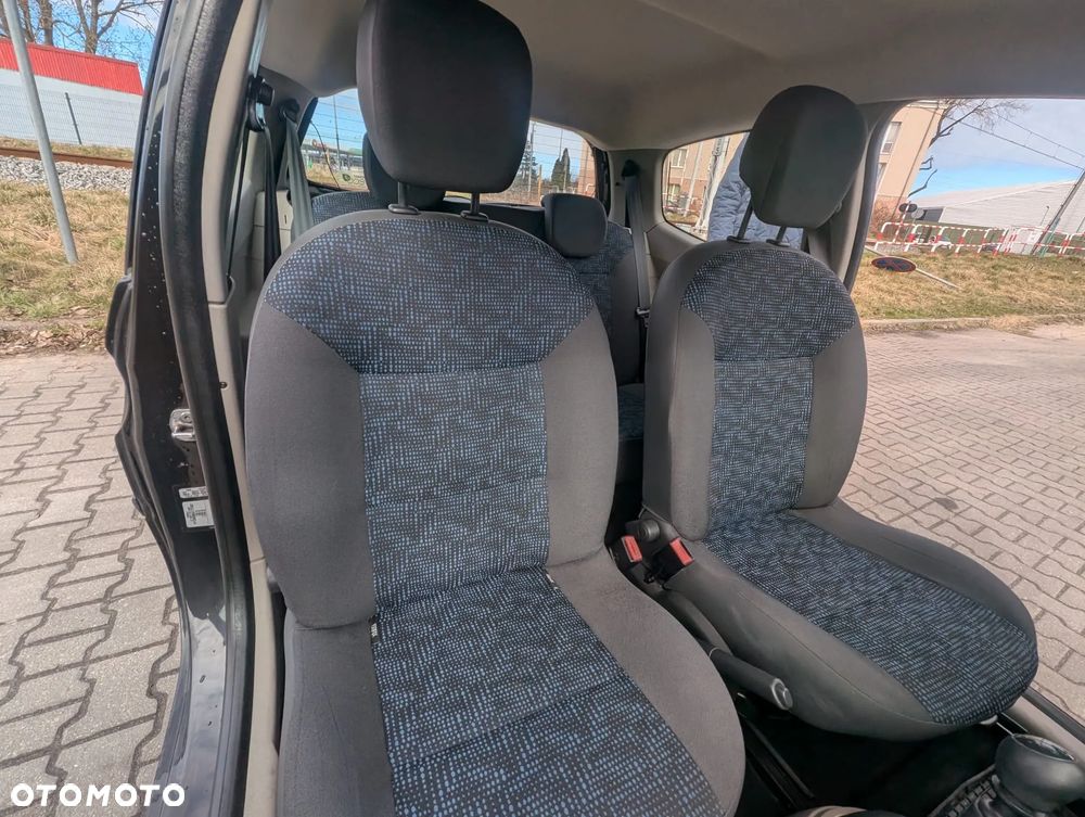 Renault Twingo 1.2 60 Authentique - 5