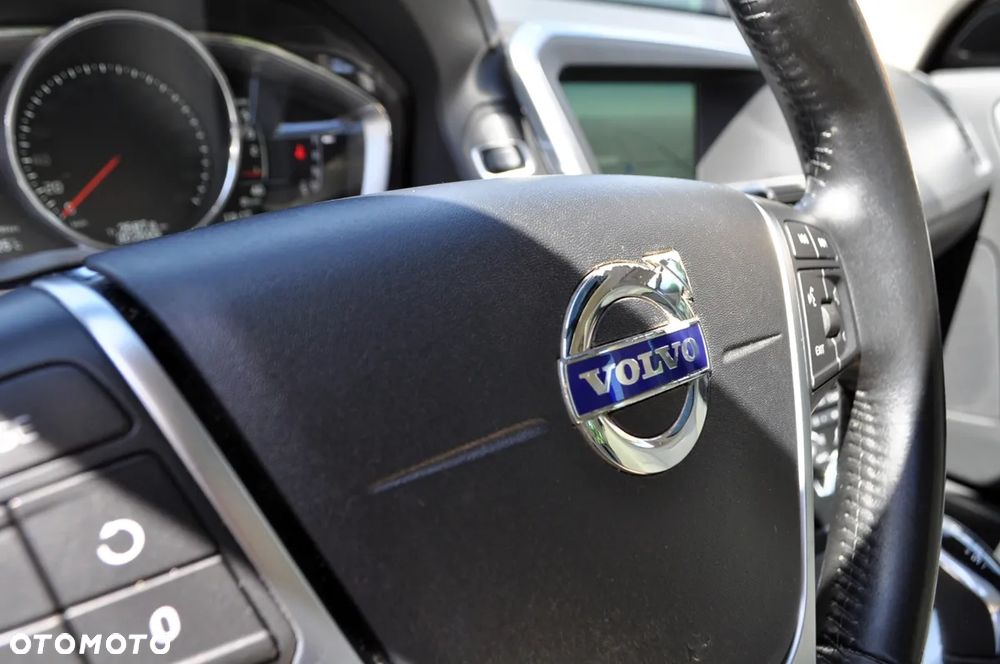 Volvo XC 60 D4 AWD Summum - 22