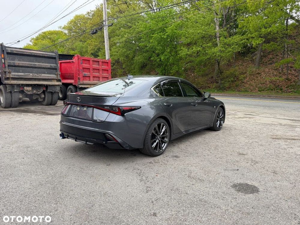 Lexus IS - 20