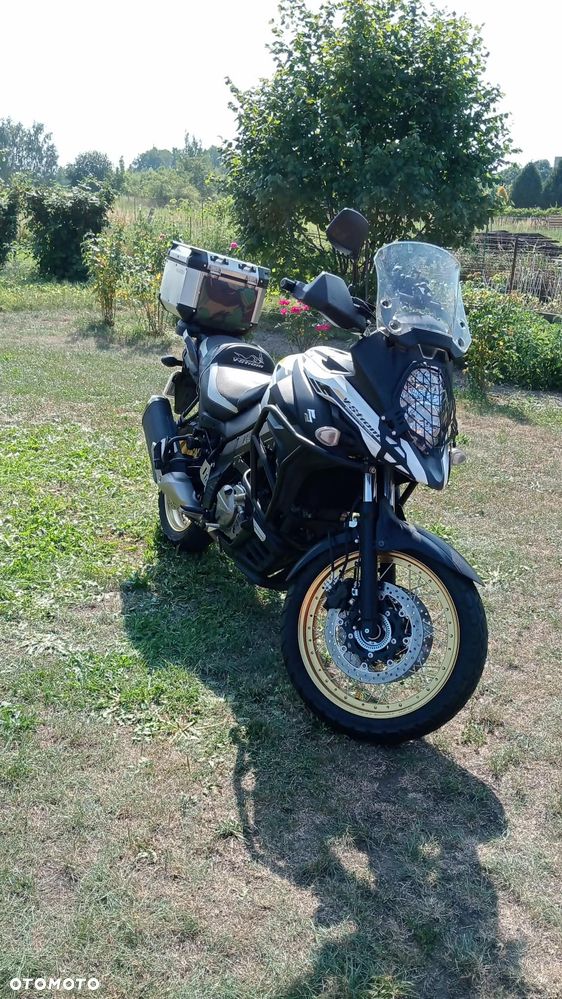 Suzuki V-STROM - 12